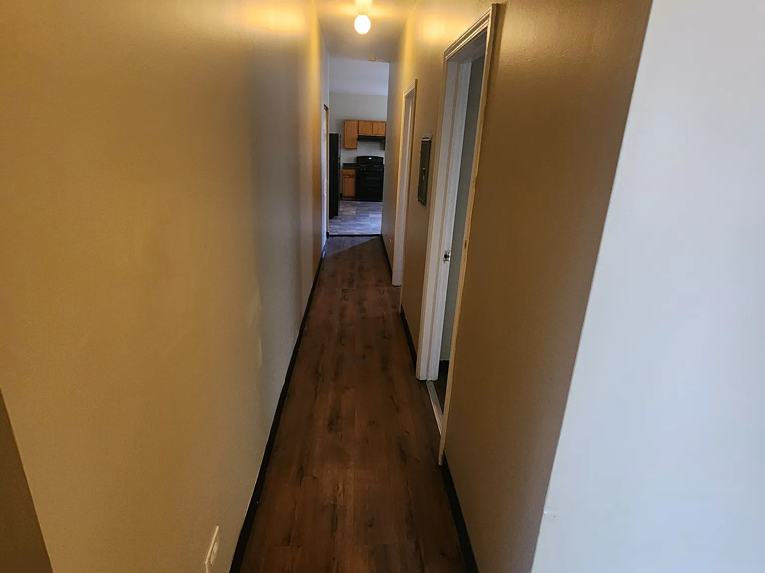 2 bed, 750 sqft, $1,100 — Photo 1