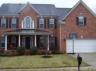 553 Fair Oaks Dr, Fort Mill, SC 29708