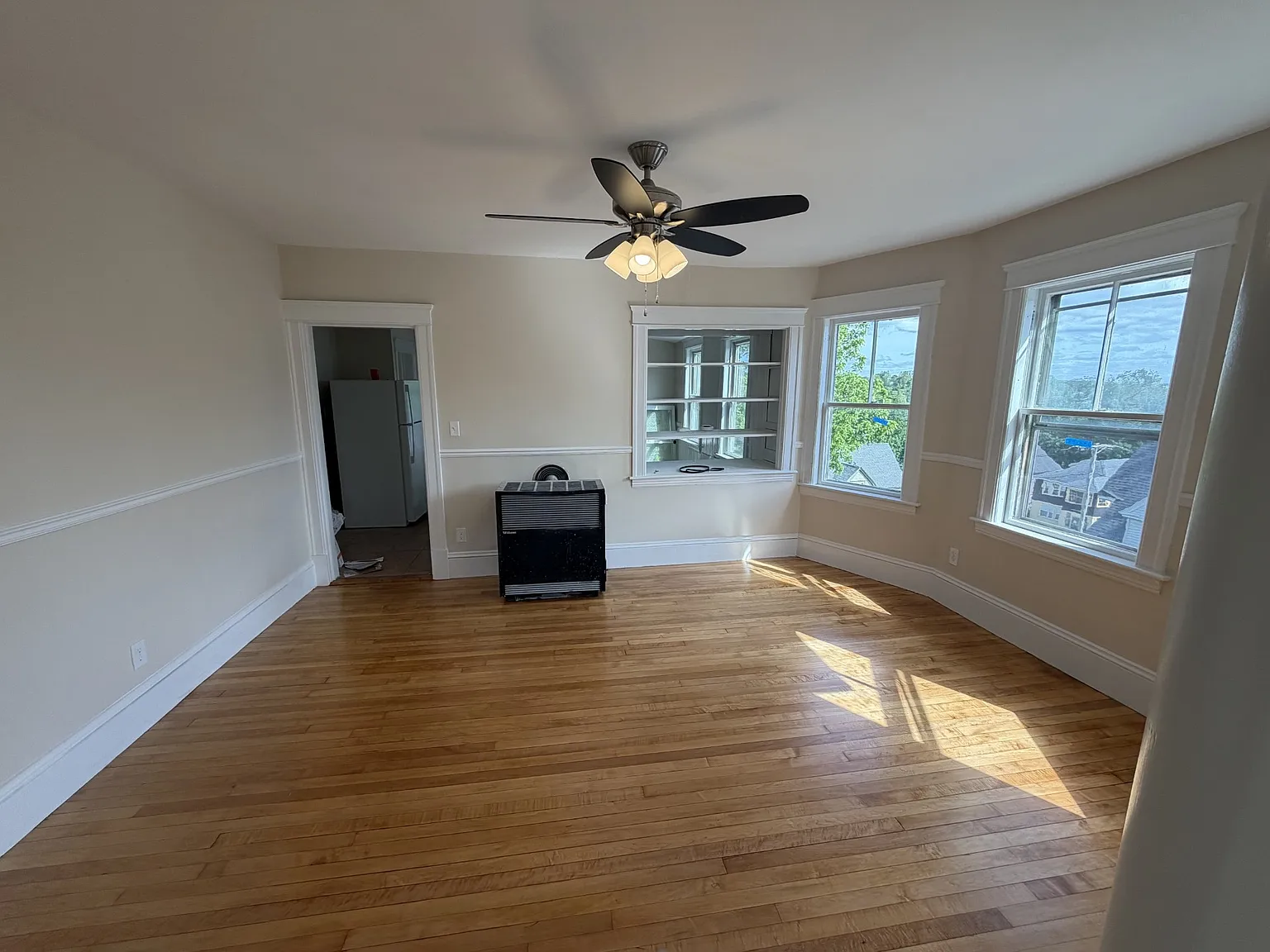 2 bed, 1300 sqft, $2,100 — Photo 2