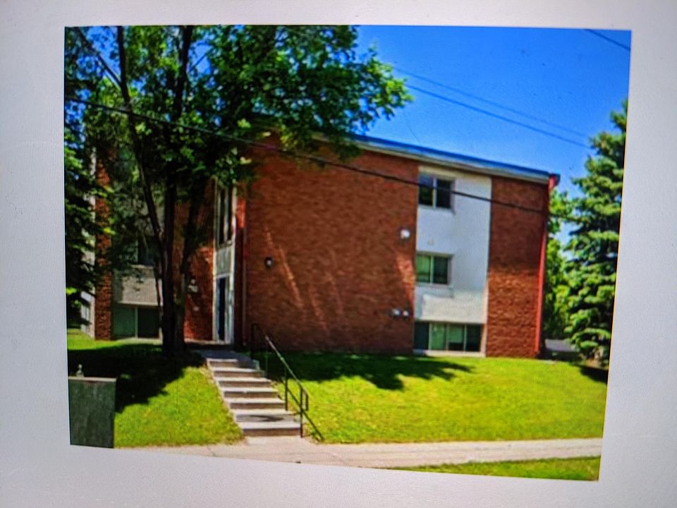 1st image of 1115 Humboldt Ave N