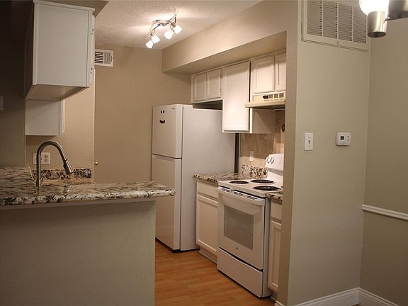 3rd image of 2120 El Paseo St APT 2810