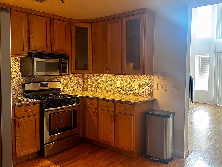 1588 Indiana St #10 — Photo 7