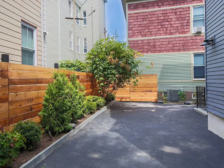 10 Portsmouth St #10 — Photo 12