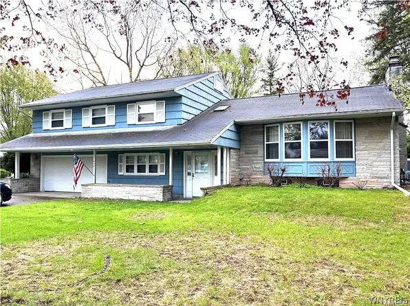 454 Cherry Ln, Lewiston, NY 14092