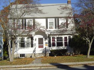 11 Woodlawn Rd, New London, CT 06320