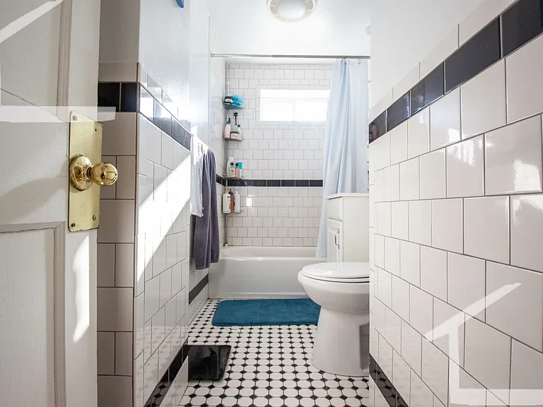 38 Brighton Ave #4A — Photo 3