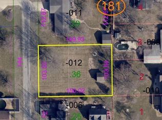 S 9th St, Girard, IL 62640