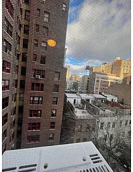 Rented by R New York