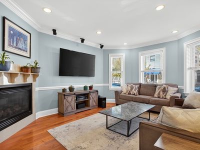 703 E 5th St #1, South Boston, MA, 02127