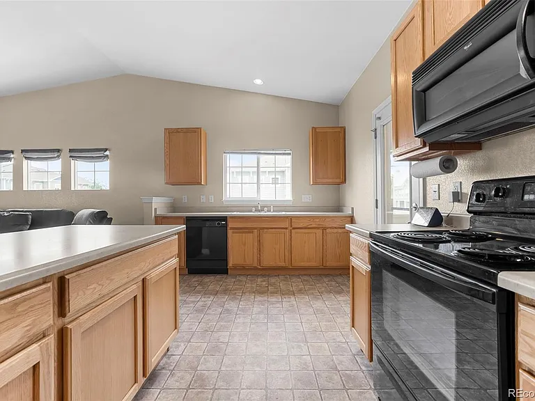 9569 Pearl Cir #201 — Photo 7