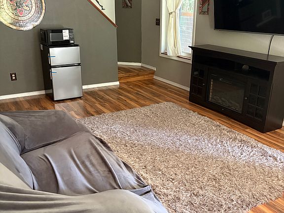 2nd image of 4818 Fern Ave NE