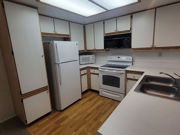 4th image of 2800 Keller Dr APT 238