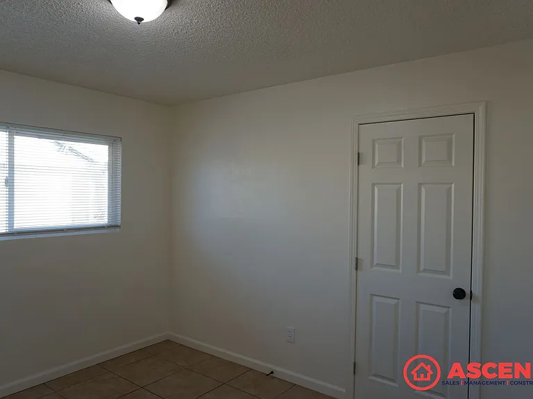 100 Warren Avenue — Photo 13
