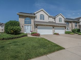 12774 Cheiftain Ct, Lemont, IL 60439
