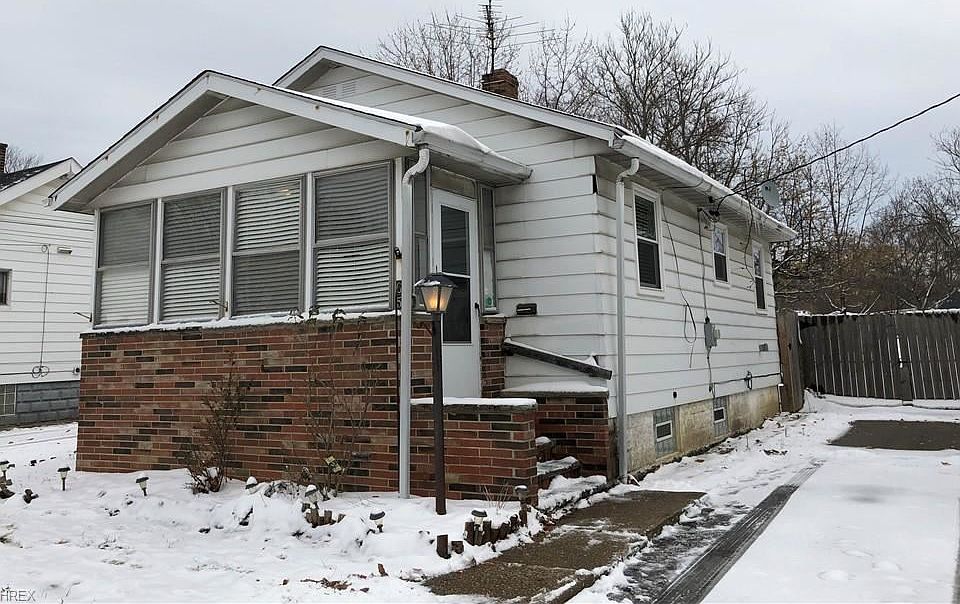 1st image of 65 Berwyn Dr