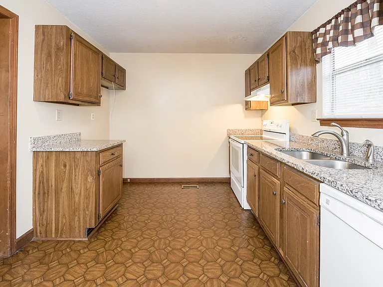 5172 Oak Haven Cir — Photo 18
