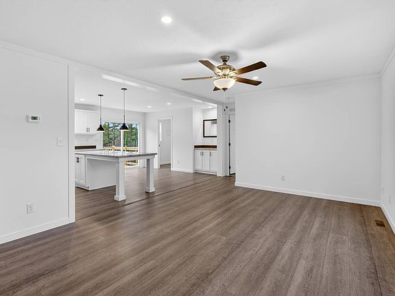 2nd image of 395 Cheshire Rd #101