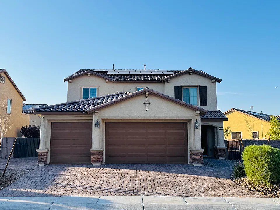 4076 Topaz Hills Dr