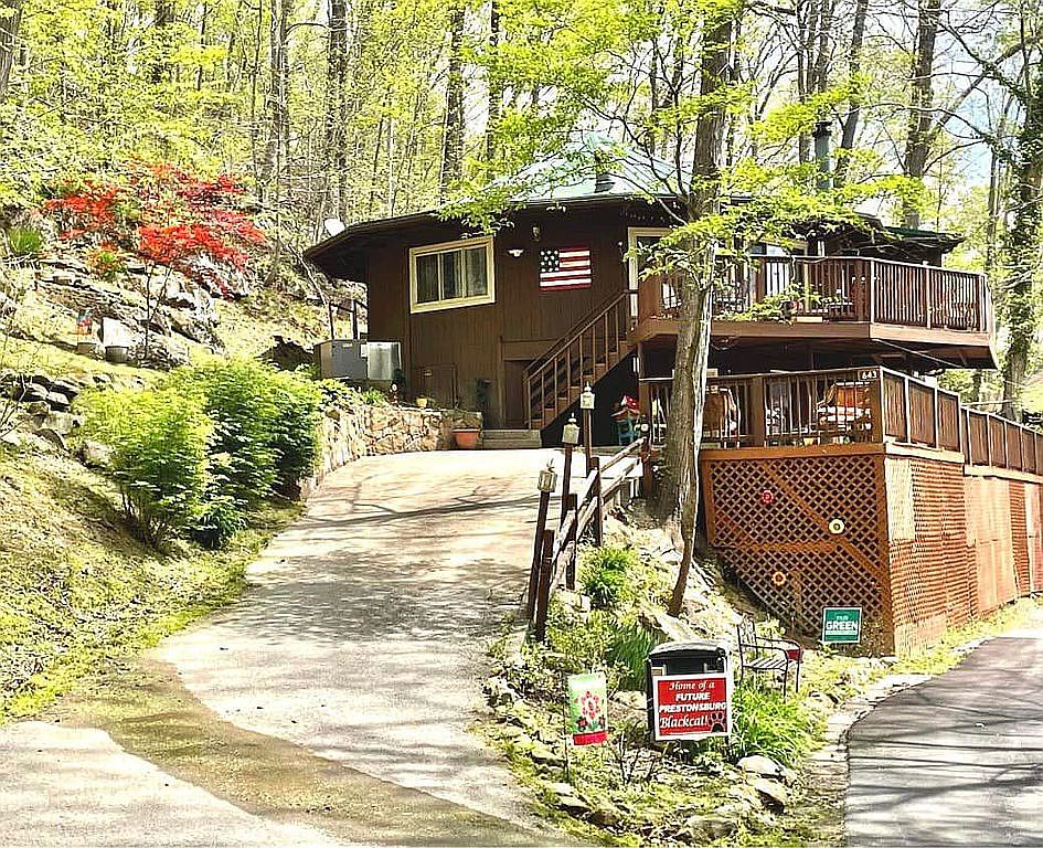 643 Lakeview Vlg, Prestonsburg, KY 41653 Zillow