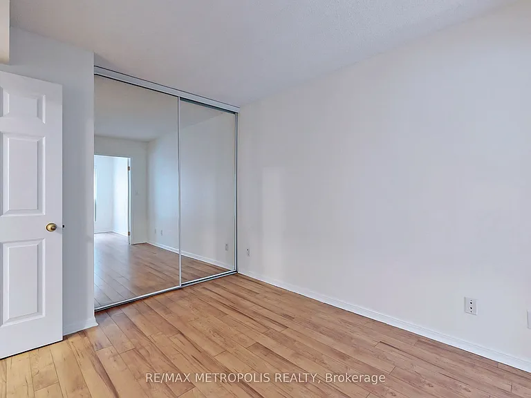 7 Carlton St #708 — Photo 19