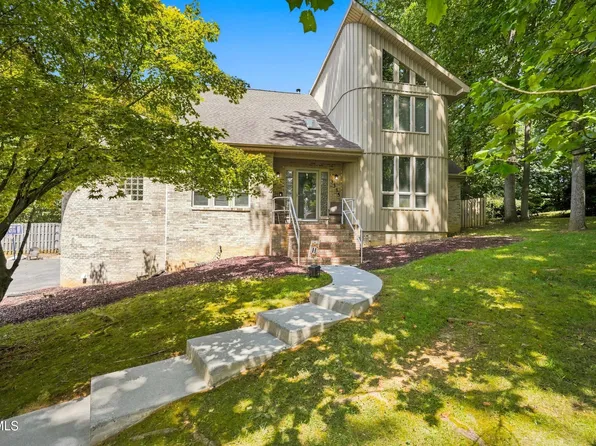 3335 Bondwood Cir, Johnson City, TN 37604
