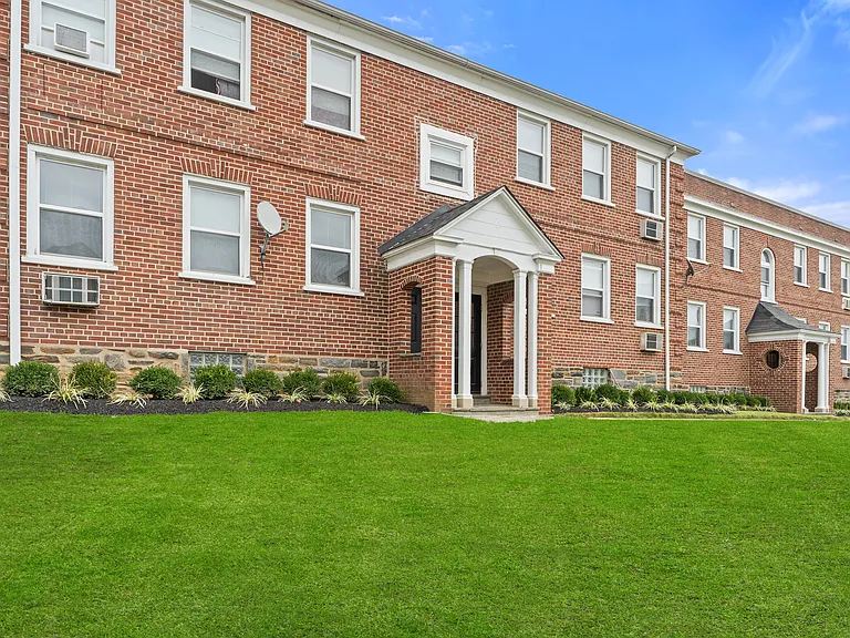 Revere Crossing Apartments — Photo 20