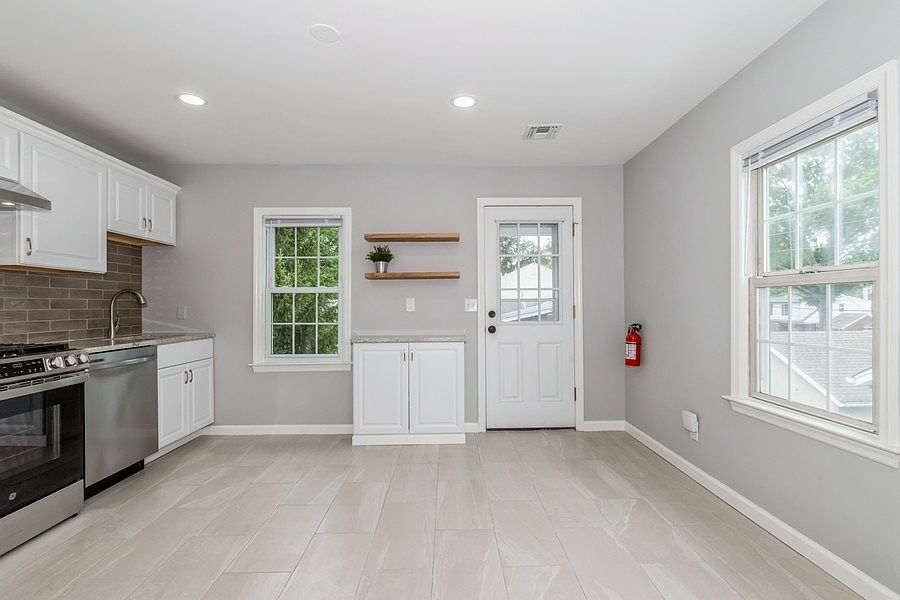 Gorgeous Brand New Kitchen!