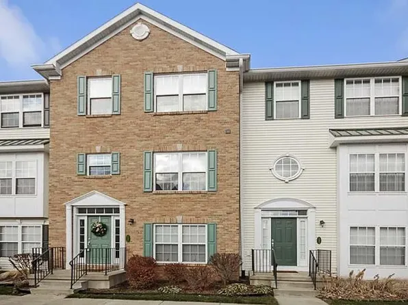 135 Clancey St, South Bend, IN 46637