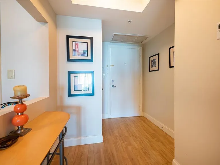 401 SW 4th Ave #1102 — Photo 17