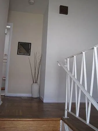 2 bed, 800 sqft, $1,550 — Photo 2