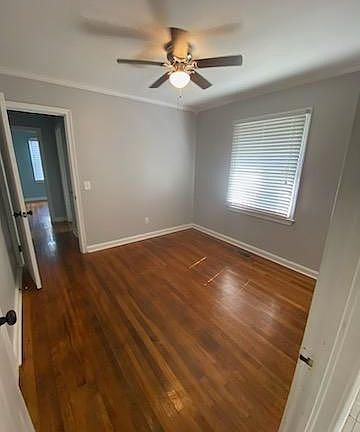 2nd image of 122 Shamrock Ave