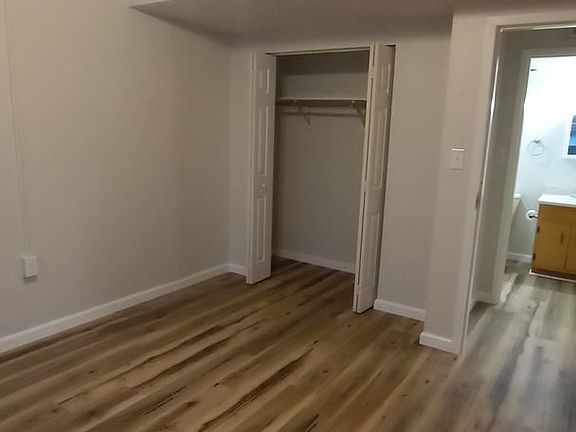 5th image of 137 E Main St #101