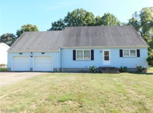417 Earl Dr NW, Warren, OH 44483