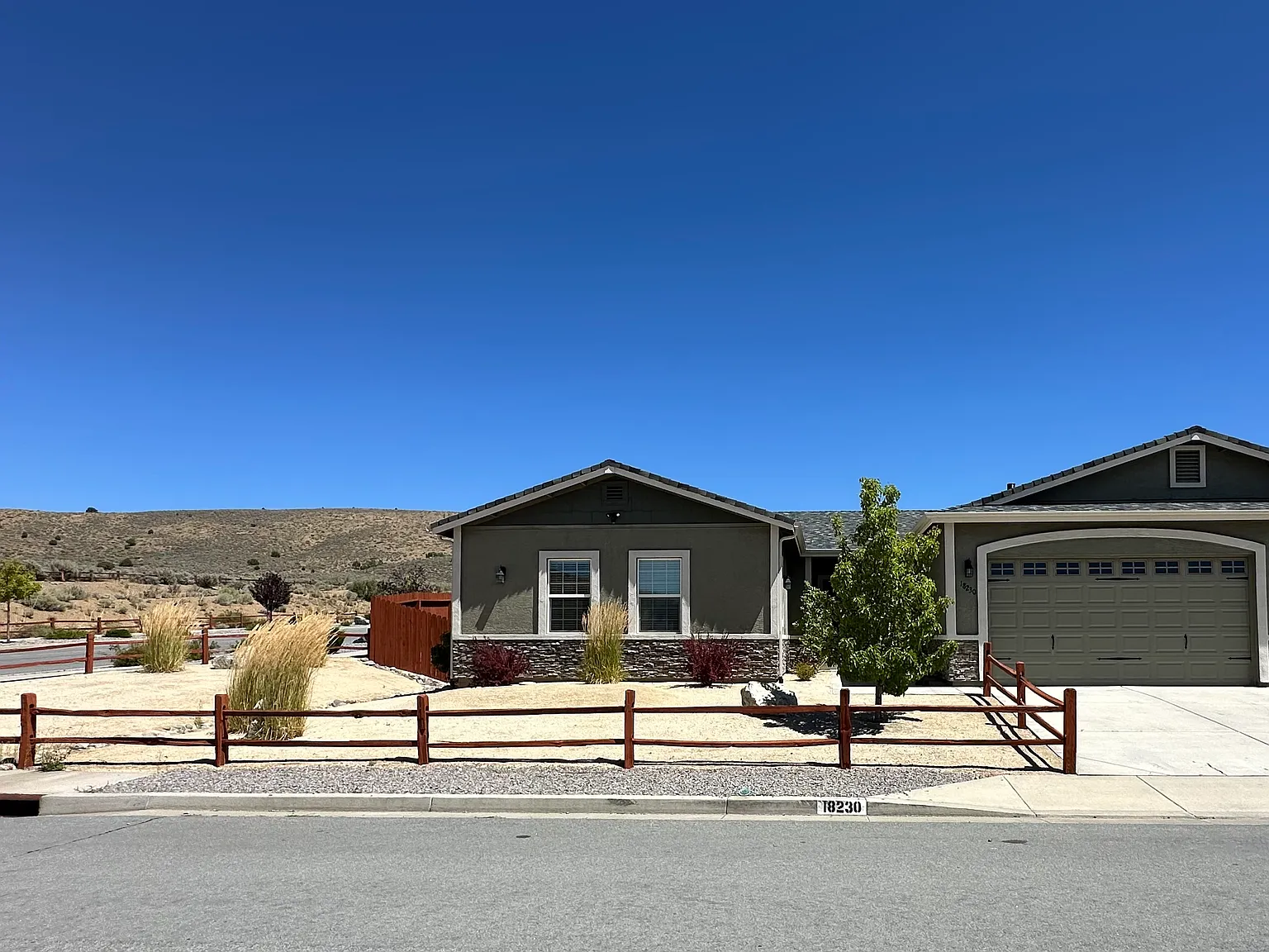 4 bed, 1977 sqft, $2,800 — Photo 1