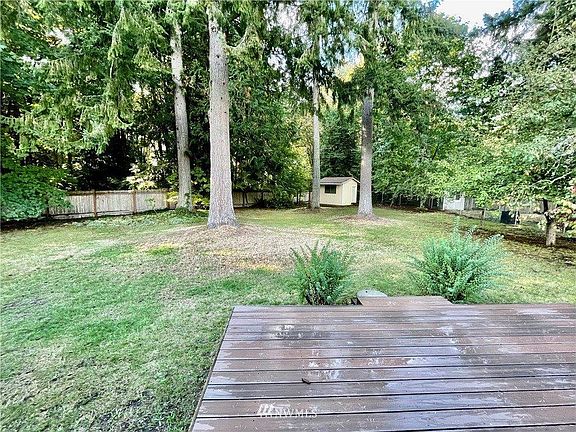 3rd image of 3810 Oriental Dr NE
