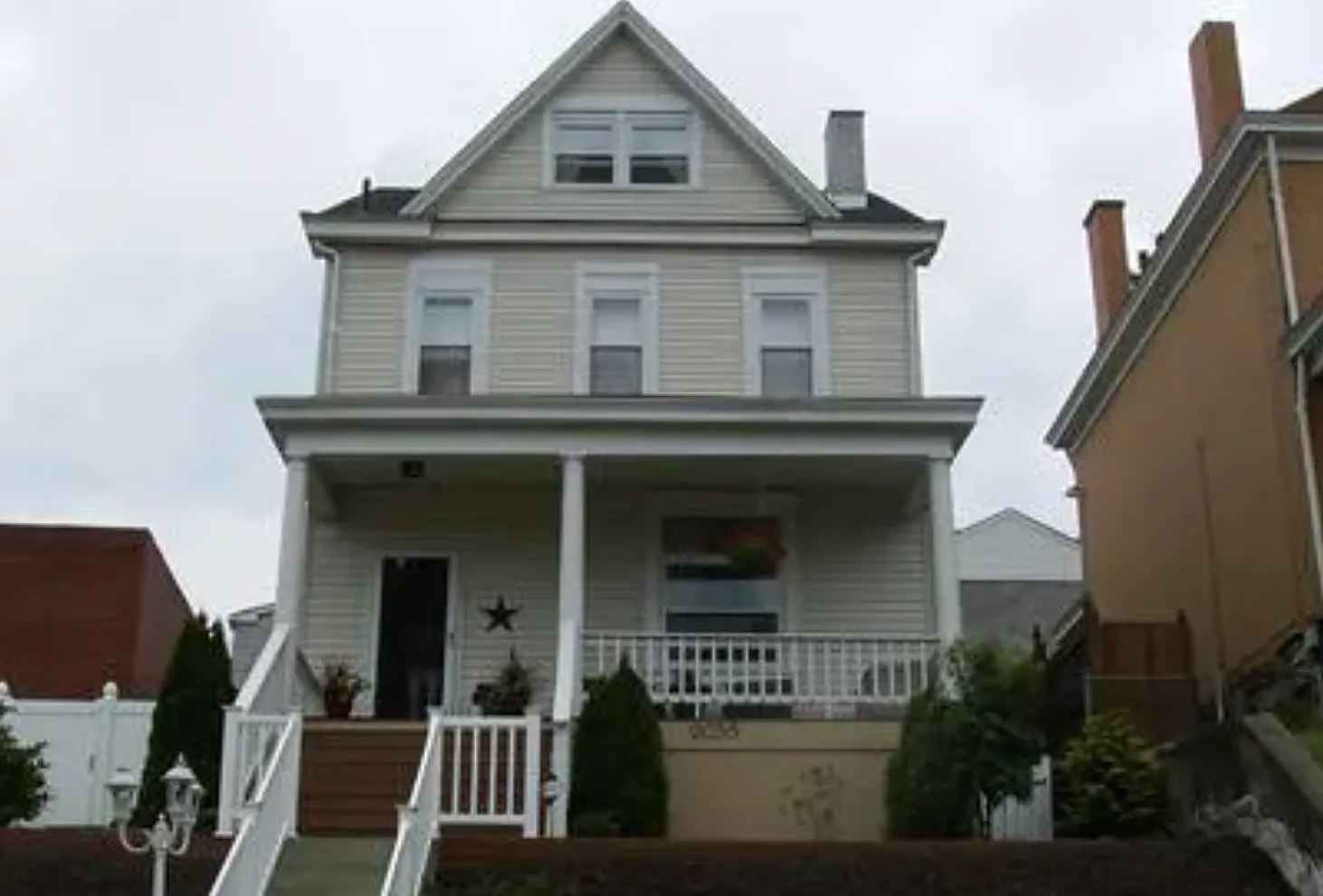 Newly Renovated 3-Bedroom, 2 Bath Home — Photo 1