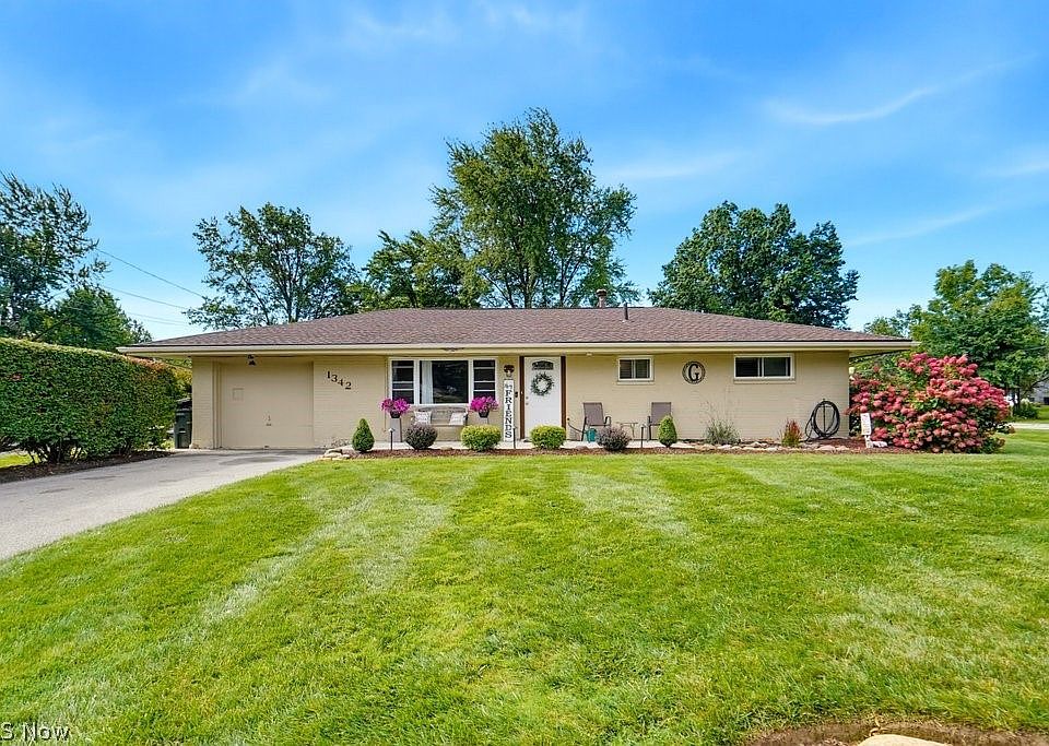 1st image of 1342 Roseland Dr