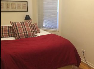 2028 W Armitage Ave APT 1F, Chicago, IL 60647