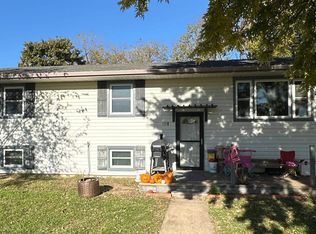 111 Maple St, Eskridge, KS 66423