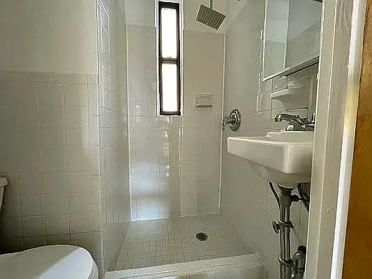 Rented by J PRESTON AND ASSOCIATES INC | media 8