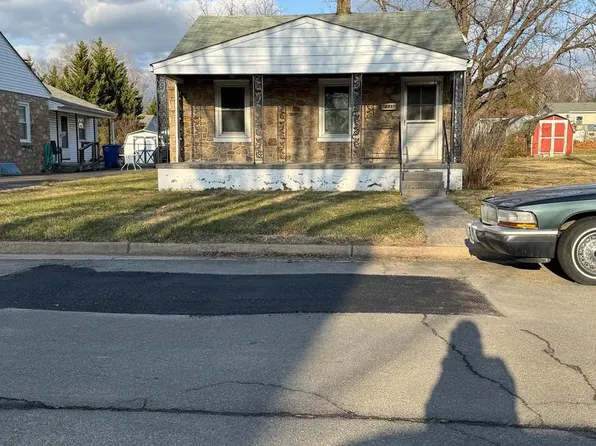 831 W 13th St, Front Royal, VA 22630