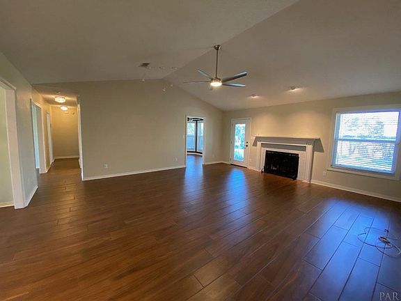 3rd image of 416 Shoreline Dr