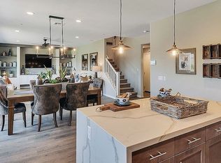 30790 Expedition Dr, Winchester, CA 92596