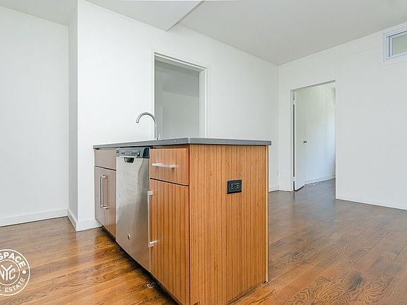 4th image of 1209 Dekalb Ave APT 215