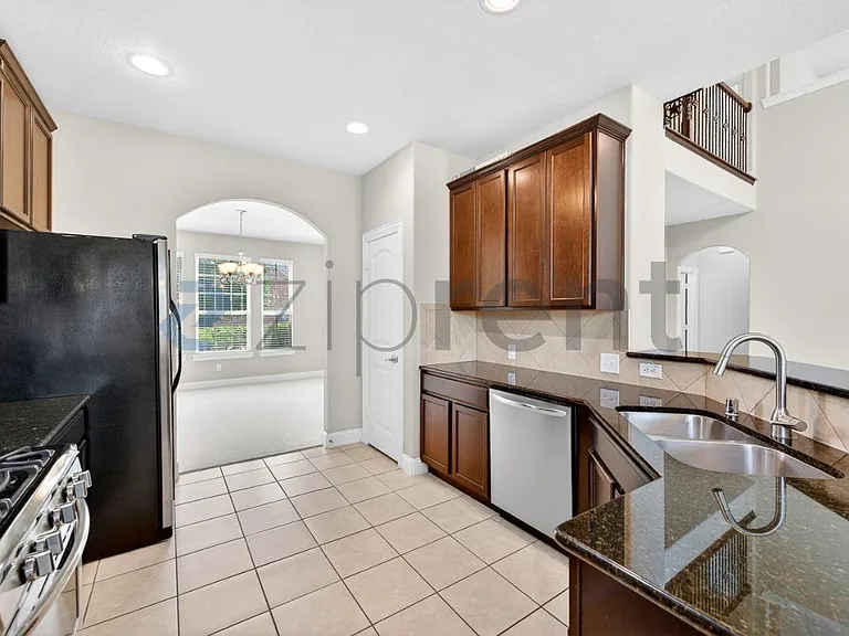4104 Fordham St — Photo 10