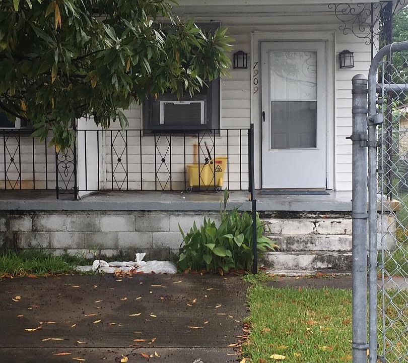 1st image of 7911 Mercier St