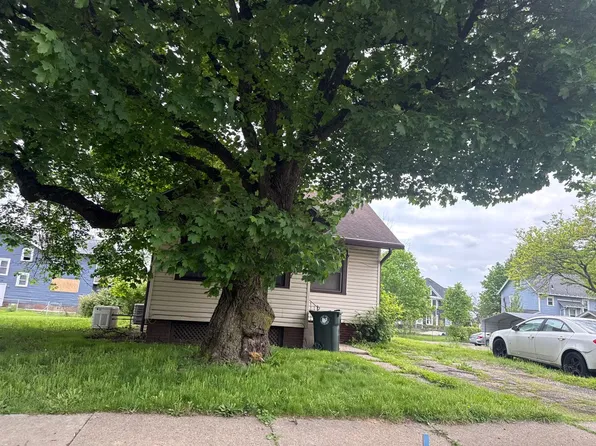 1616 Gross Ave NE, Canton, OH 44705