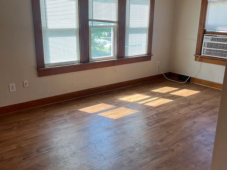 416 S Ninnescah St #3 — Photo 1