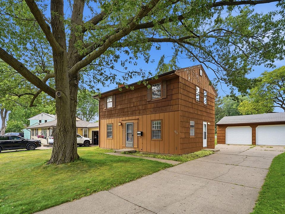1st image of 2213 Dellridge Ave