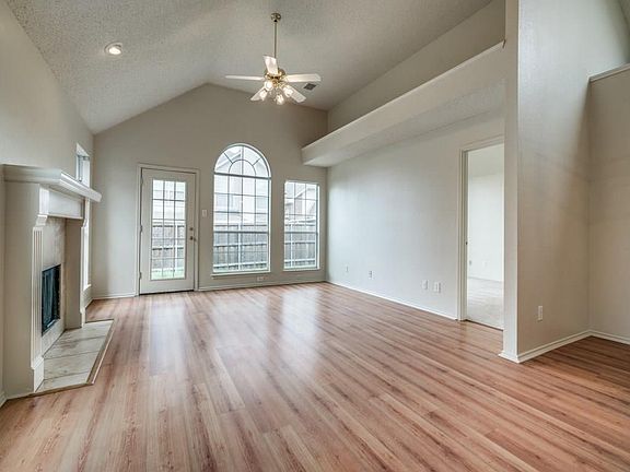 5th image of 943 Highgate Dr
